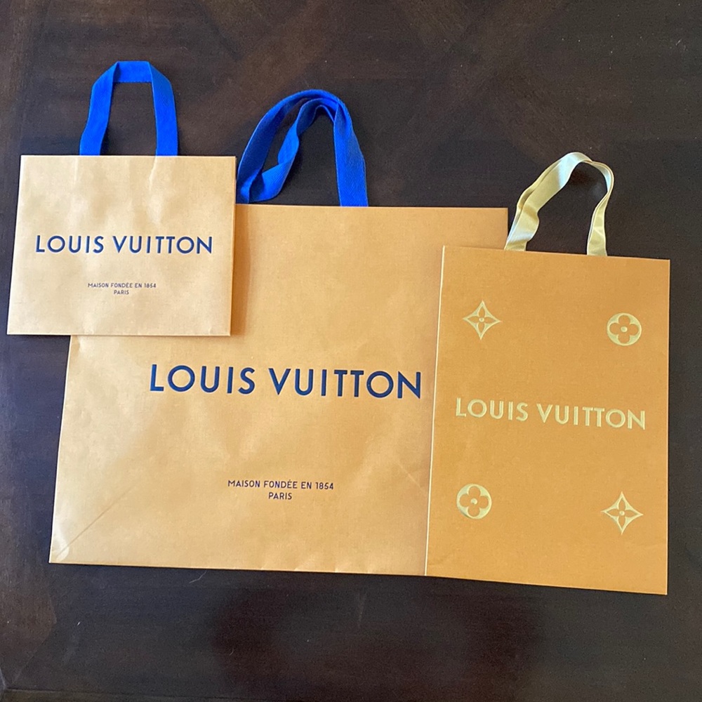 Louis Vuitton paper shopping bags